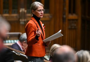 Decarbonising the UK’s Electricity Grid: From Community Energy to Global Security